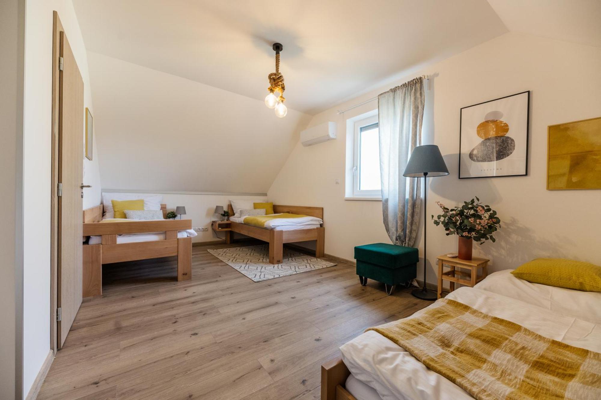 Villa Rekreacni Dum U Jezer, Milovice 6 Esterno foto