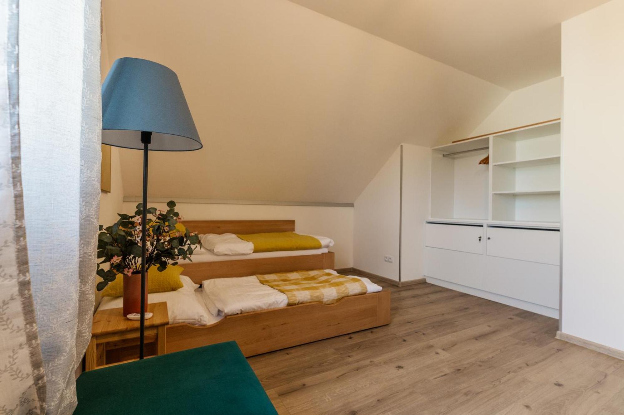 Villa Rekreacni Dum U Jezer, Milovice 6 Esterno foto
